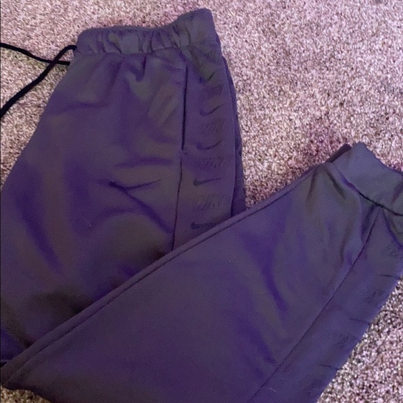 grey nike women’s joggers - Picture 3 of 4